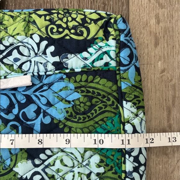 Vera Bradley Hipster Bag - “Caribbean Sea” design - NWT - Picture 9 of 9